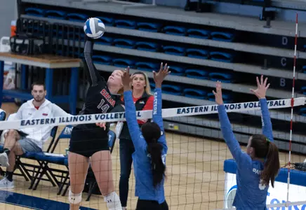 The Eastern Illinois Volleyball team hosted SEMO on Friday, October 8, 2021, at Lantz Arena. (Dominic Baima/Eastern Illinois University)