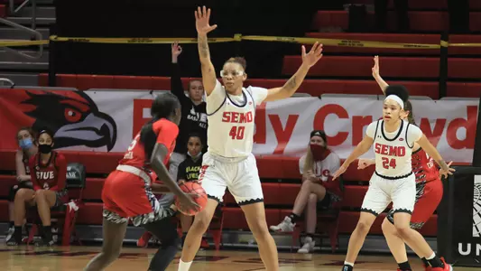 LaTrese_Saine_Tesia_Thompson_2021_SIUE.jpg