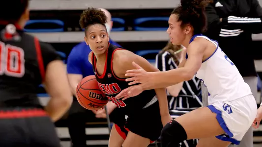 Terri_Smith_SEMOWBB2020_21_EIU_2021semo_9135.jpg