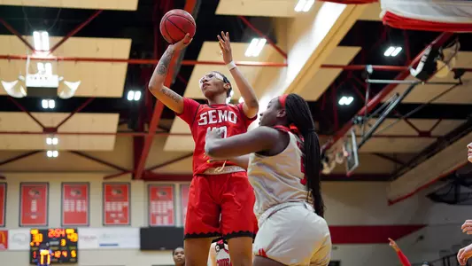 LaTrese_Saine_2020_21SEMOWBB_atSIUE_2021.jpg