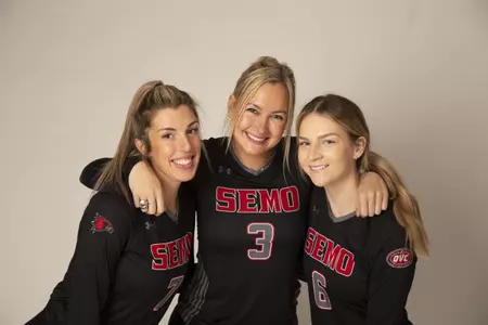 Malloy_Adams_Dion_SEMOVB_2020_21_MG_5303_Seniors.jpg