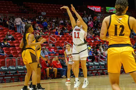 Women's Basketball Set to Open OVC Play Friday Versus Southern Indiana Image