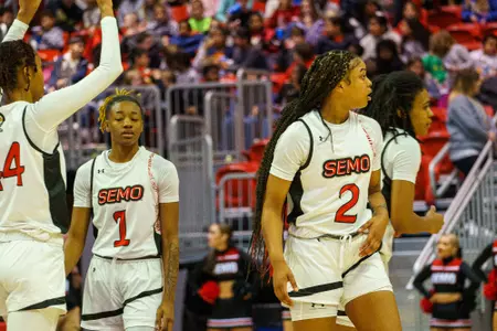 Redhawks Fall Saturday Afternoon 88-43 at Missouri Image