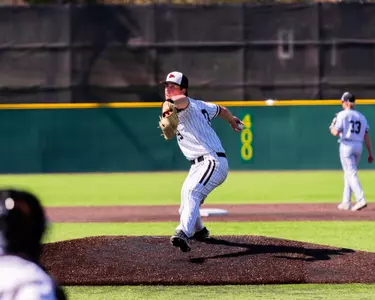 Baseball Wins Series With 13-3 Win Saturday Over SIUE Image