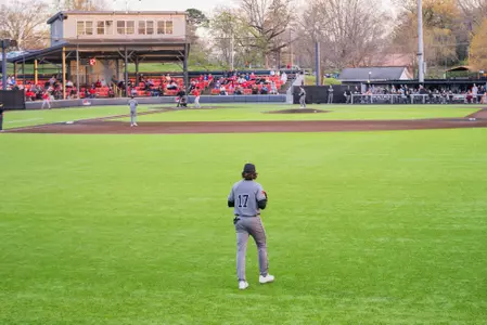 Baseball Hosts Southern Indiana Over the Weekend Image