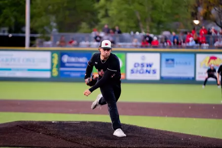 Dow_Pitching
