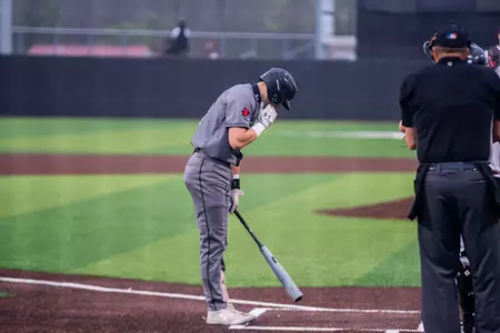 Baseball Downs Southern Indiana,12-2, Sunday in Seven Innings Image