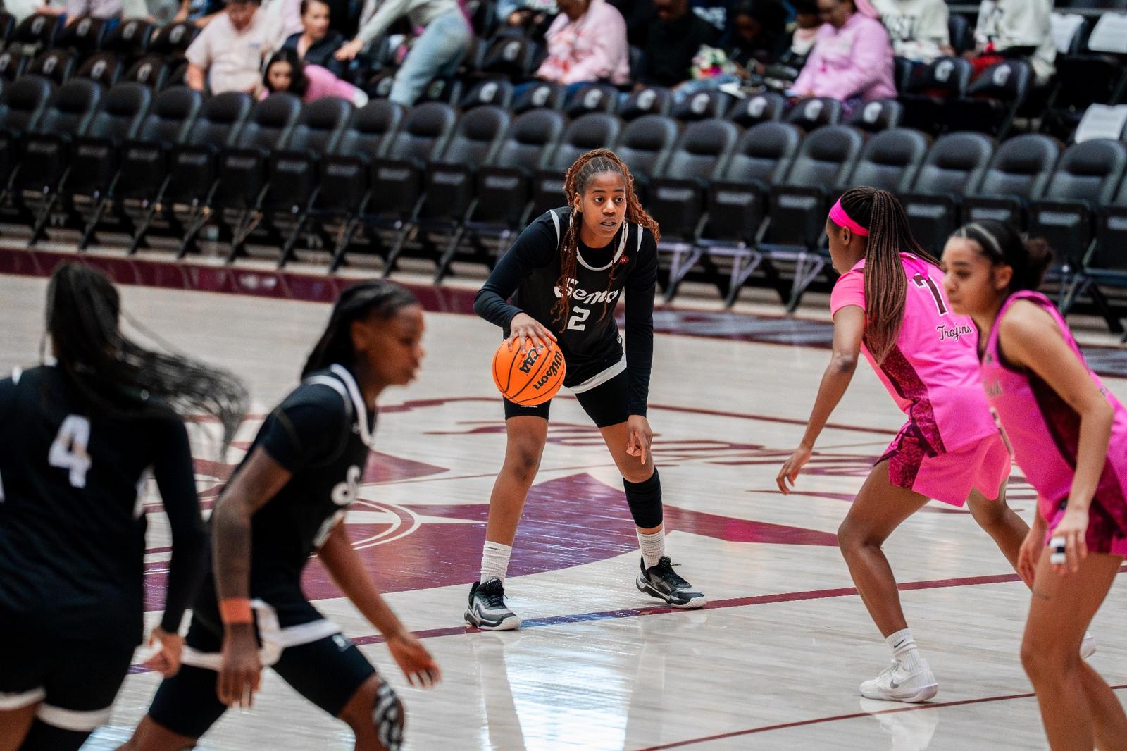 Women's Basketball Completes Sweep of Little Rock, Wins 71-62 Saturday Image