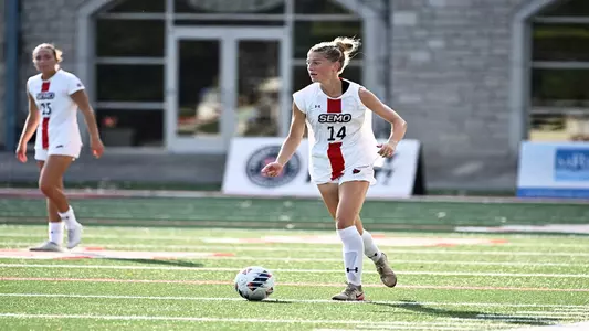 Taylor Cassidy moves down the pitch