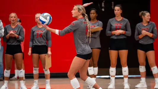 Ellie Burns serves up a point against western kentucky