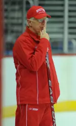 Parker will enter the 2009-10 season with 816 career victories.