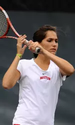 Junior Jessi Linero dropped just four games in her singles victory.