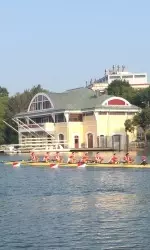 The men's varsity eight boat finished fourth among colleges in the HOC championship 8 race last year