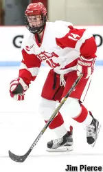 Junior Maddie Elia recorded three points for the first time since Jan. 11, 2014.