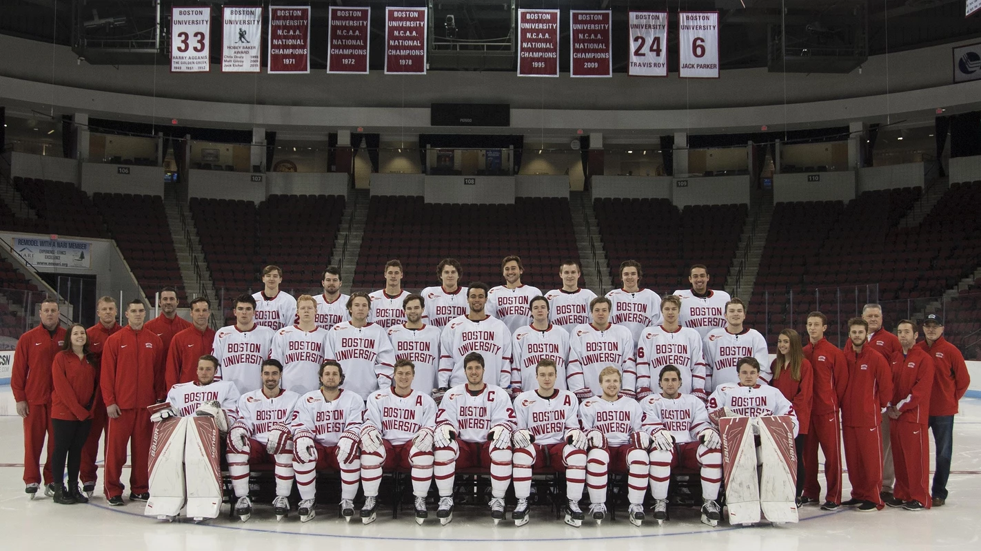 2016-17 Men's Hockey Team Photo