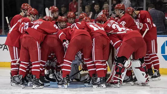 Huddle at Red Hot Hockey - 2017