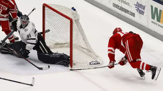 Jordan Greenway Goal at UNH