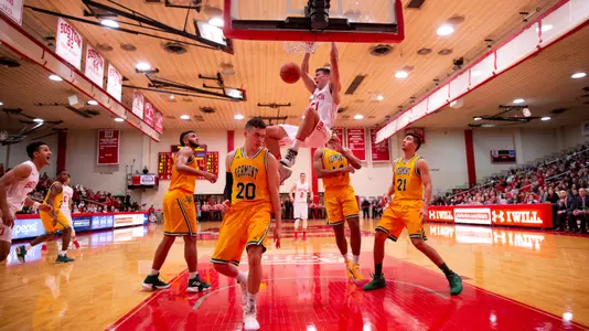 Max Mahoney slam dunk vs. Vermont before the end of the first half.