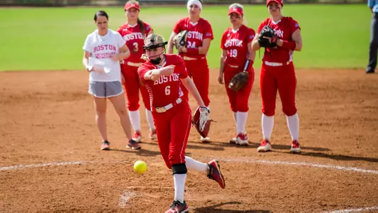 Lizzie Annerino warming up in the circle.
