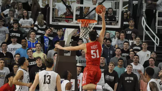 Max Mahoney slam dunk at Lehigh