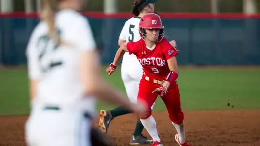 Jilee Schanda running toward third