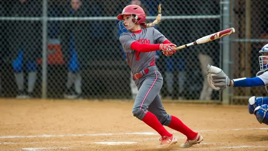 Jilee Schanda swings bat