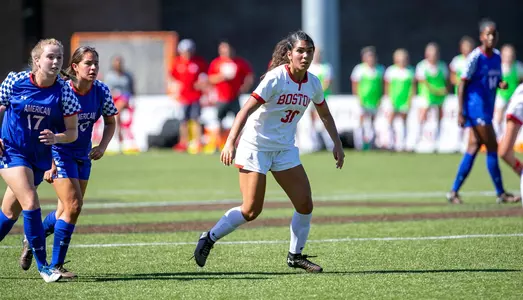 Geo Pereira waits for the ball.