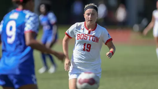 Lexi Schaffer looks for the ball.