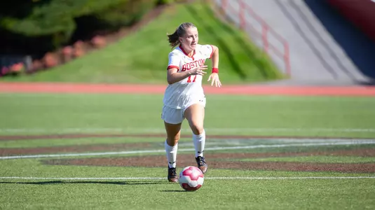 Roni Schaffer runs with the ball.