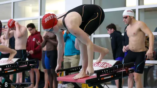 Elizabeth Williams about to jump off the starting block