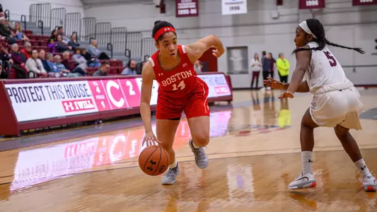Sydney Johnson dribbling through the lane