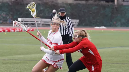 Mackenzie Howe dodging a Hartford defender