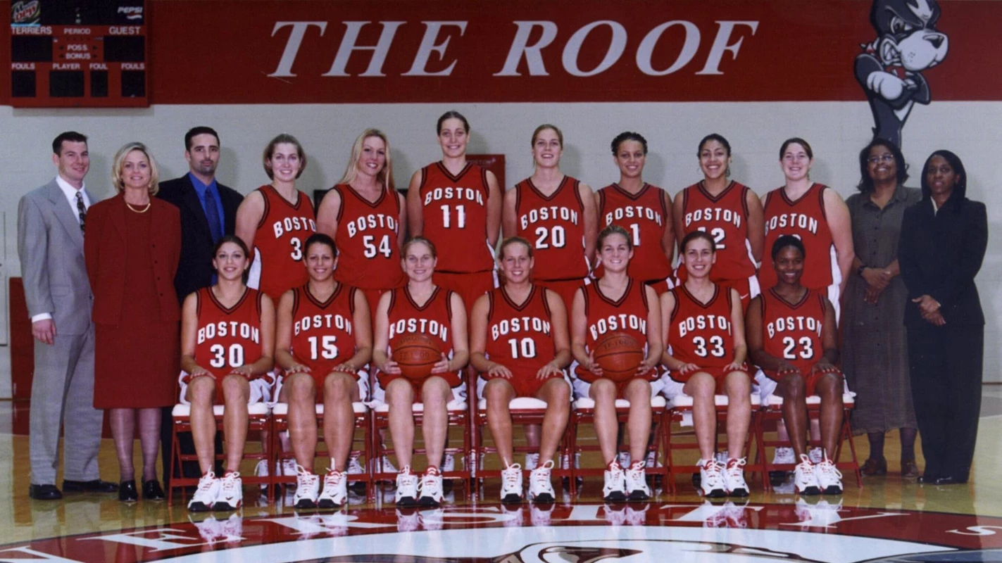2001-02 Women's basketball team photo