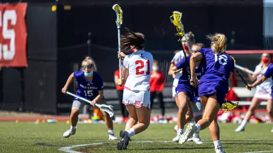 Jennifer Barry preparing to receive a pass