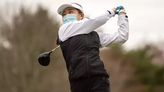 Flair Kuan playing golf