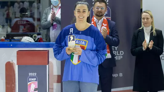 Nadia Mattivi presented with Best Defender Award at IIHF World Championship