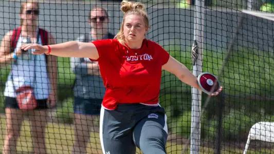 Emma Kowalski competing in the discus