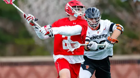 Thomas Niedringhaus playing lacrosse