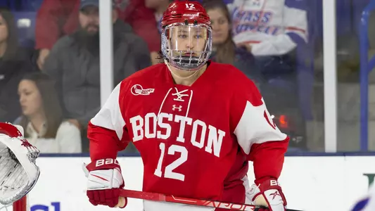 Jamie Armstrong playing hockey