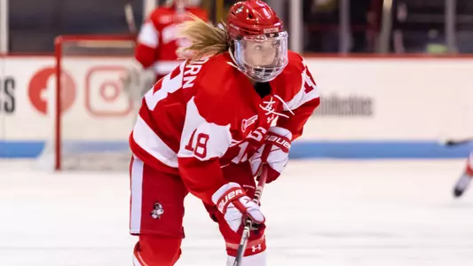 Haylee Blinkhorn playing hockey