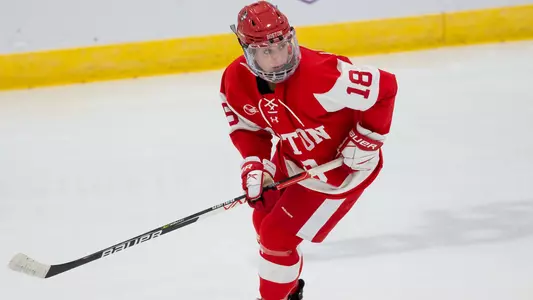 Haylee Blinkhorn playing hockey