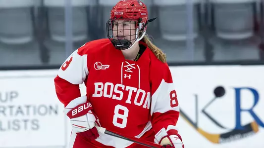 Maggie Hanzel playing hockey