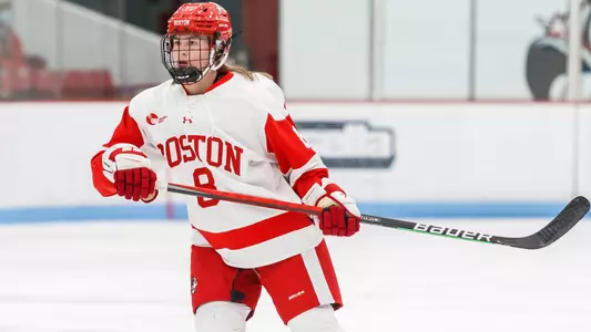 Maggie Hanzel playing hockey
