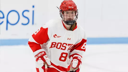 Maggie Hanzel playing hockey