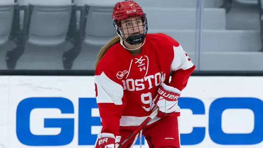 Clare O'Leary playing hockey