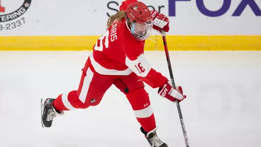 Julia Nearis playing hockey