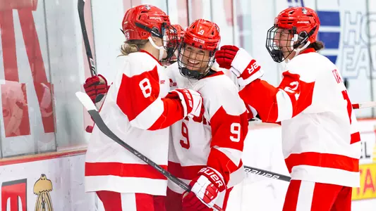 Women's Ice Hockey Celebrates Goal