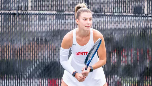 Kleynerman waiting for a return at the baseline