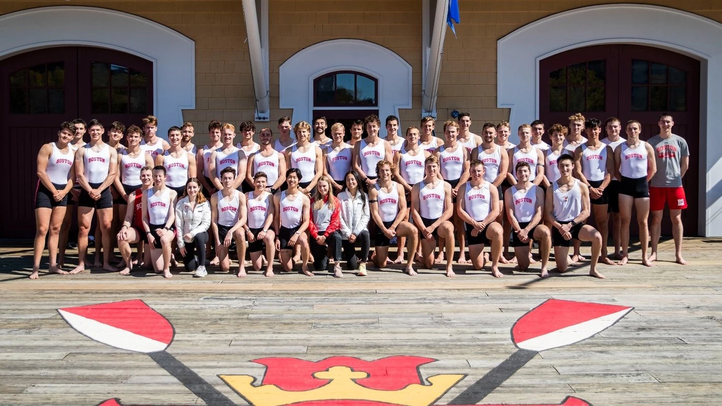 2022-23 Men's Rowing Team Photo