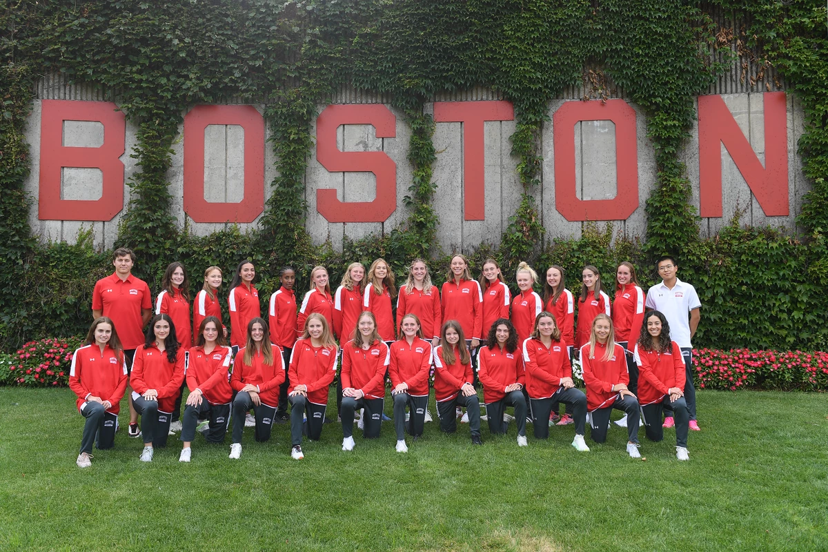 Women's Cross Country 2023 Team Photo